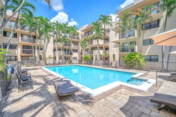 Westchester Point, 995 SW 84th Ave #202, Westchester, Florida 33144, image 1