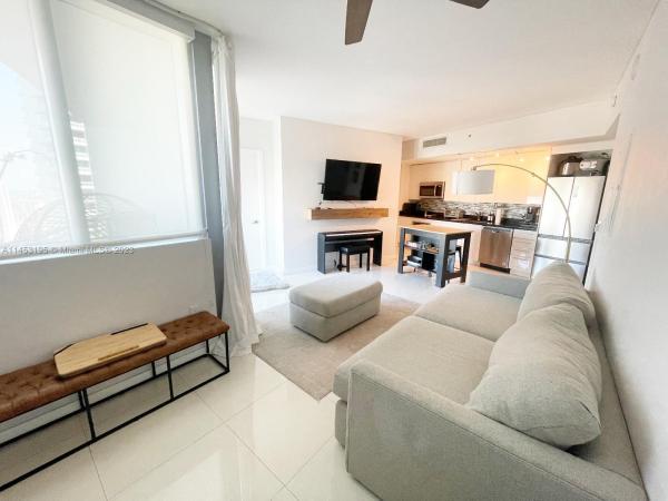 Mint At Riverfront, 92 SW 3rd St #3706, Miami, Florida 33130, image 2