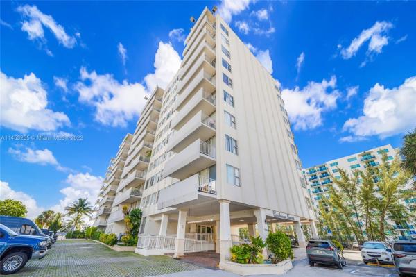 Caribbean Towers, 7545 E Treasure Dr #5B, North Bay Village, Florida 33141, image 1