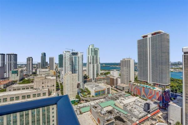 Centro, 151 SE 1st St #2902, Miami, Florida 33131, image 2