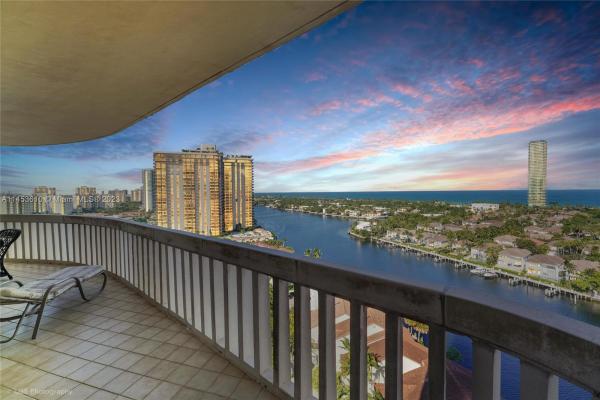 Turnberry Towers, 19355 Turnberry Way #16A, Aventura, Florida 33180, image 1