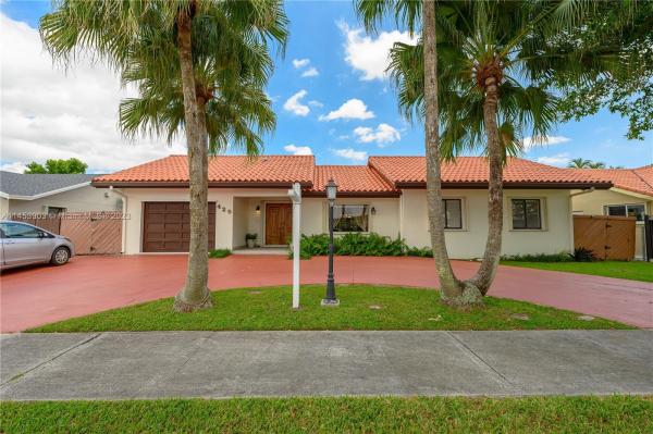 University Park East, 425 SW 133rd Ct, Tamiami, Florida 33184, image 1
