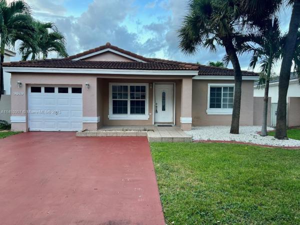 Lakes On The Green North, 9049 NW 191st Ter, Hialeah, Florida 33018, image 1