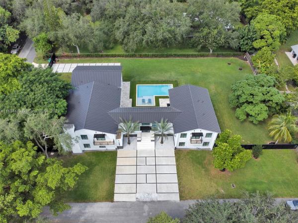 Hammill Darias, 11530 SW 84th Ave, Kendall, Florida 33156, image 1