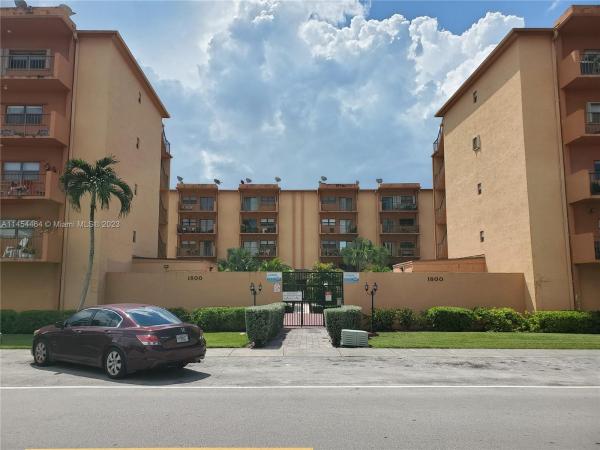 Westland, 1800 W 54 St #205, Hialeah, Florida 33012, image 1