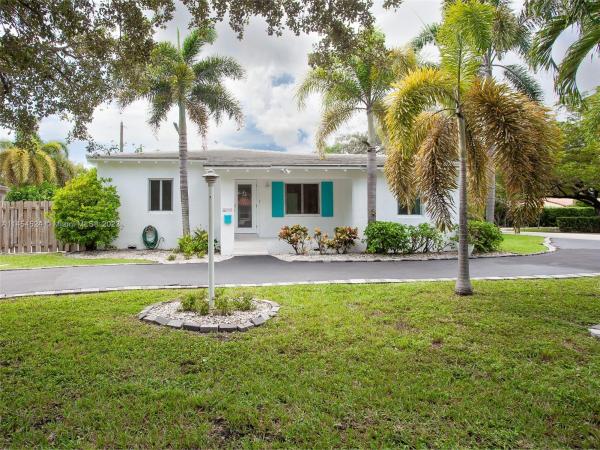 4390 SW 15th St, Unincorporated Dade County, Florida 33134, image 2