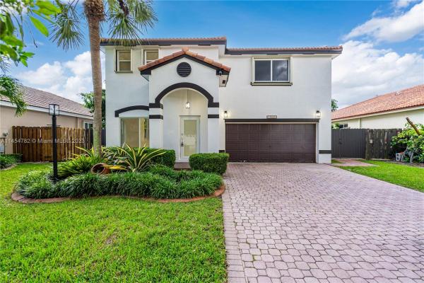 Park Square At Lago Mar, 16456 SW 76th St, The Hammocks, Florida 33193, image 2