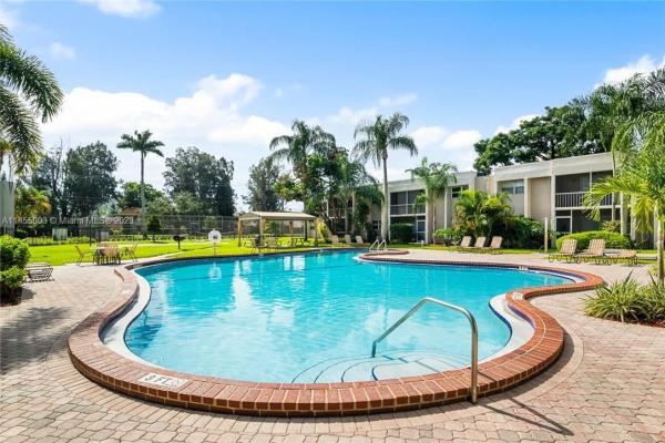 Alpine Woods, 8530 Old Country Mnr #125, Davie, Florida 33328, image 1