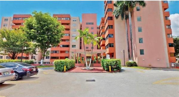 5050 Building, 5050 NW 7th St #305, Miami, Florida 33126, image 1