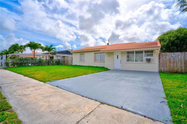 Tamiami Gardens, 7180 SW 7th St, Miami, Florida 33144, image 1