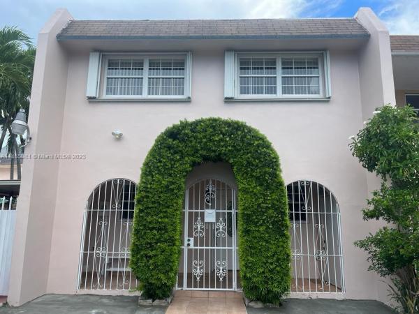 Palm Springs Villas, 6870 W 2nd Ln #6870, Hialeah, Florida 33014, image 1