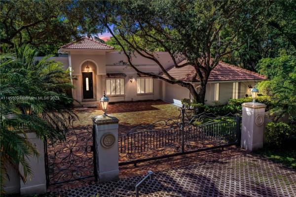Jayco, 6710 SW 99th Ter, Pinecrest, Florida 33156, image 1