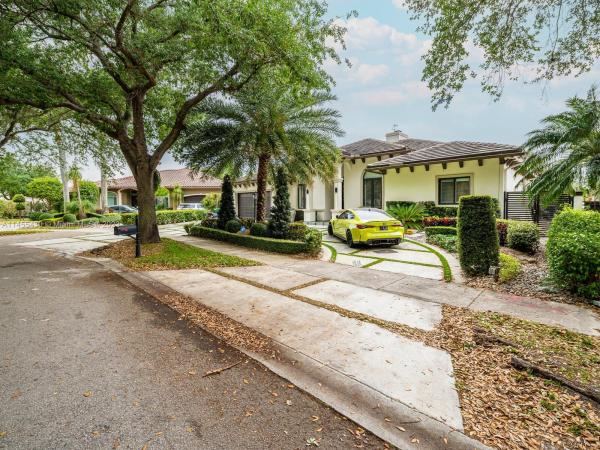 Royal Oaks, 8625 NW 169th Ter, Miami Lakes, Florida 33016, image 1