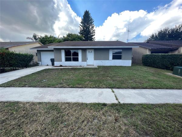 Brentwood Lakes, 6090 Westfall Rd, Lake Worth Beach, Florida 33463, image 1