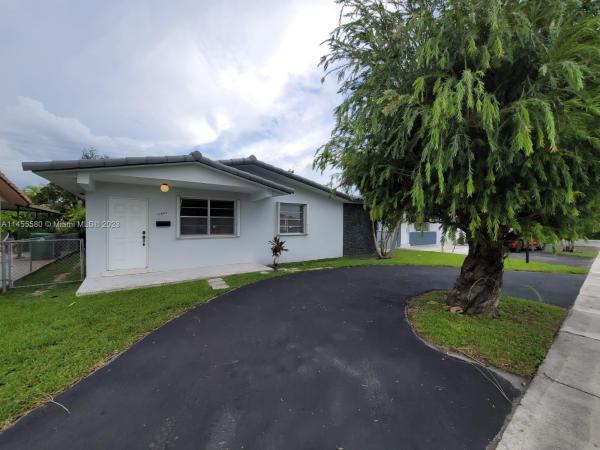 Coravo, 10400 SW 24th St, University Park, Florida 33165, image 1
