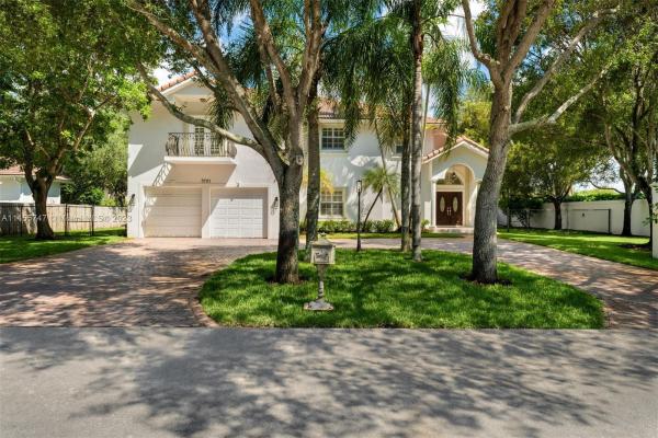 Pinewood Grove, 9701 SW 94th Ter, Kendall, Florida 33176, image 2