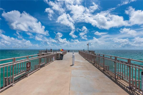 La Perla, 16699 Collins Ave #2501, Sunny Isles Beach, Florida 33160, image 1