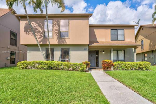 Sandtree Townhouses, 414 Sandtree Dr, Palm Beach Gardens, Florida 33403, image 1