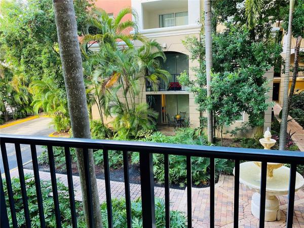 Porto Bellagio, 17145 N Bay Rd #4212, Sunny Isles Beach, Florida 33160, image 1