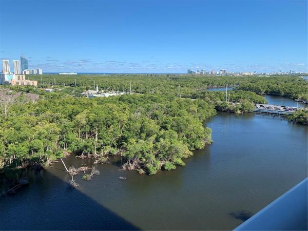 The Harbour South Tower, 16385 Biscayne Blvd #1417, North Miami Beach, Florida 33160, image 1