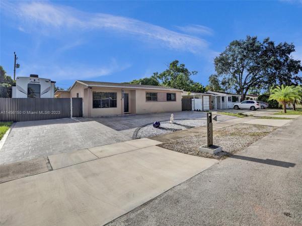 Norwood, 18543 NW 10th Rd, Miami Gardens, Florida 33169, image 2
