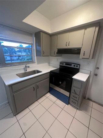 Coral Ridge Galt, 2625 Middle River Dr #8, Wilton Manors, Florida 33306, image 1