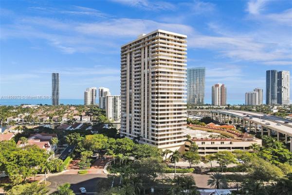 Turnberry Towers, 19355 Turnberry Way #3J, Aventura, Florida 33180, image 1
