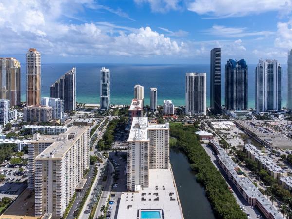 Winston Towers 300, 230 174th St #620, Sunny Isles Beach, Florida 33160, image 1