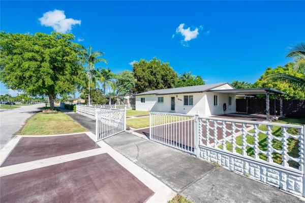 21st Century Homes, 15261 SW 305th St, Leisure City, Florida 33033, image 1