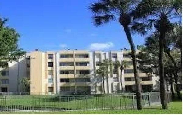 Samari Lake East, 10000 NW 80th Ct #2441, Hialeah Gardens, Florida 33016, image 2