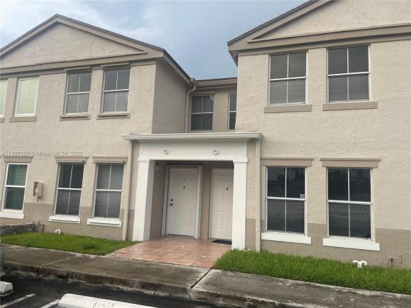 Oakview, 9187 Fontainebleau Blvd #405, Fountainebleau, Florida 33172, image 1