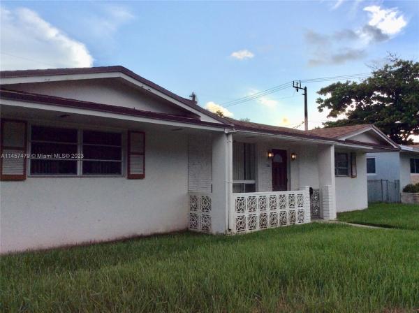 Country Club Homes, 1326 Arthur St, Hollywood, Florida 33019, image 1