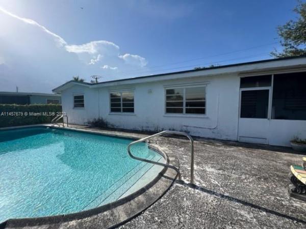 Pasadena Lakes, 9500 Johnson St, Pembroke Pines, Florida 33024, image 1