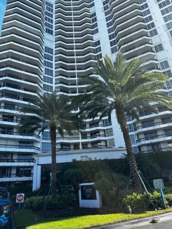 Mystic Pointe Tower 100, 19195 Mystic Pointe Dr #105, Aventura, Florida 33180, image 1