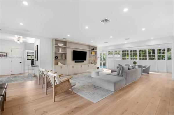 Park Plaza, 670 NE 51st St, Miami, Florida 33137, image 1