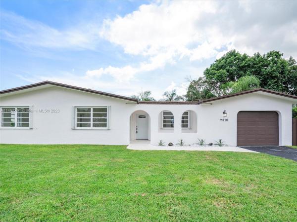 Villa Malaga, 9310 SW 165th St, Palmetto Bay, Florida 33157, image 1