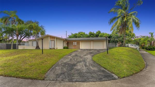 Fairway Pines, 16110 SW 104th Ct, Palmetto Estates, Florida 33157, image 1