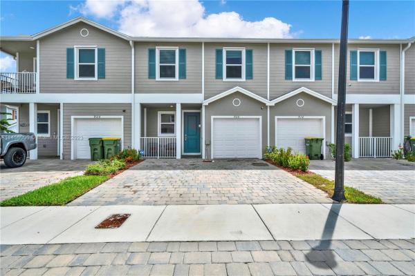 Hamilton Place, 920 SE 17th Ct #920, Homestead, Florida 33034, image 1