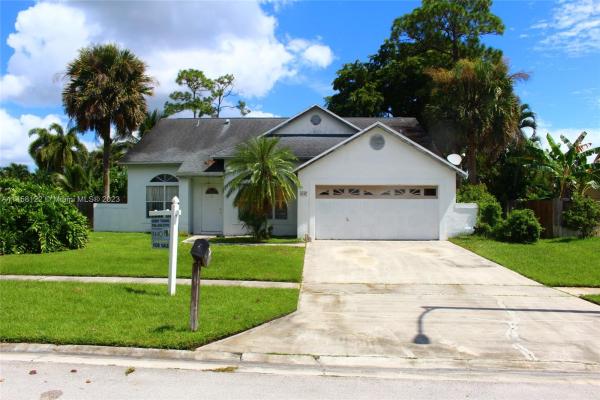 Crestwood, 107 Princess Ct, Royal Palm Beach, Florida 33411, image 2