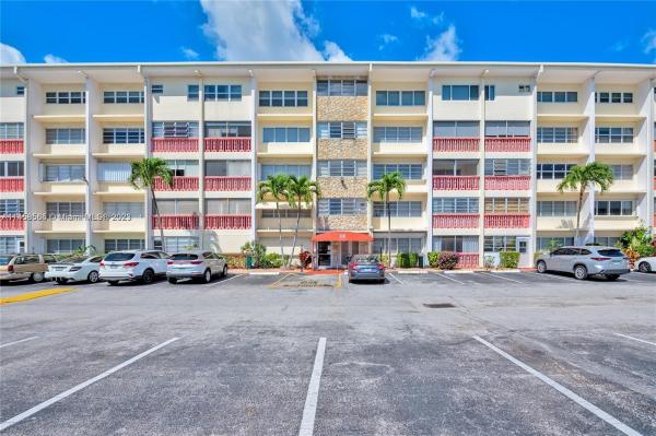 Gulfstream Garden, 215 SE 3rd Ave #206C, Hallandale Beach, Florida 33009, image 1