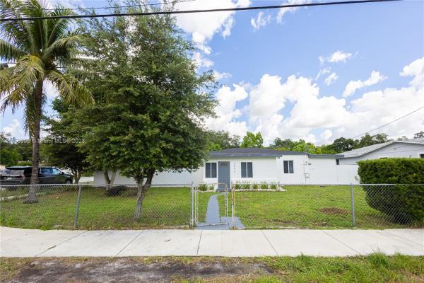 Golden Glades Park, 2899 NW 169th Ter, Miami Gardens, Florida 33056, image 1