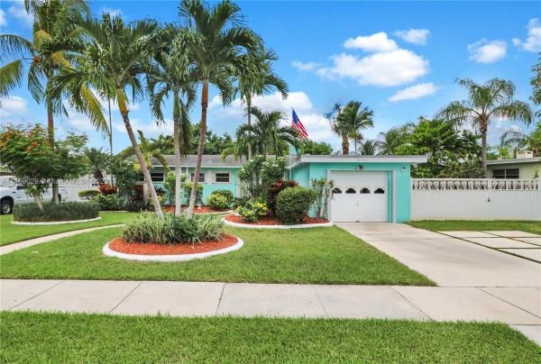 Cutler Ridge, 20500 Leeward Ln, Cutler Bay, Florida 33189, image 2