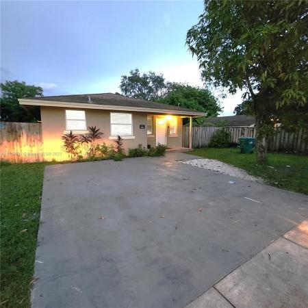 Magnolia, 1913 NW 152nd St, Miami Gardens, Florida 33054, image 1
