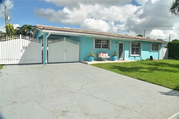 Palm Lakes, 1339 W 83rd St, Hialeah, Florida 33014, image 1