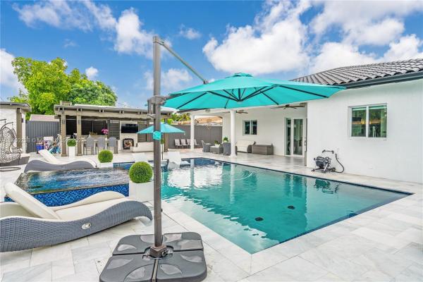 Sunset Manor, 291 E 38th St, Hialeah, Florida 33013, image 1