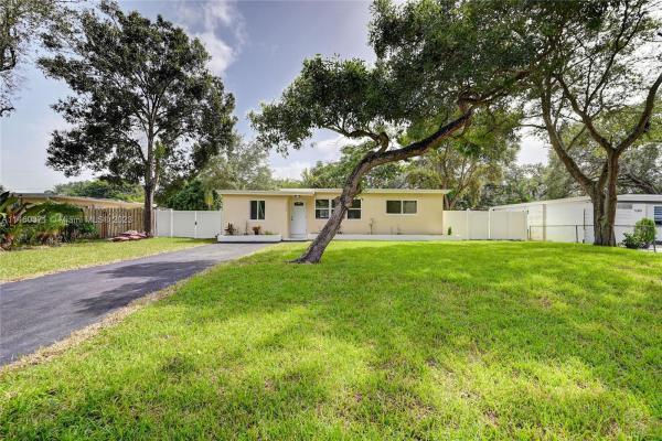 Stevens Homesites, 5164 SW 28th Ave, Dania Beach, Florida 33312, image 1
