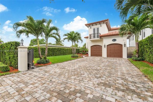 Coral Villas, 6429 SW 33rd St, Coral Terrace, Florida 33155, image 1