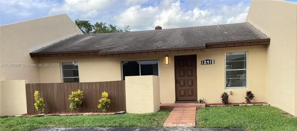 Devon Aire Villas, 12413 SW 112th Ter #12413, The Crossings, Florida 33186, image 2