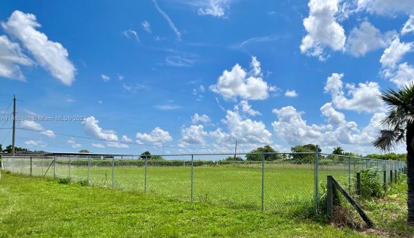 Montclair Country Estates, 19705 SW 326th St, Redland, Florida 33030, image 1