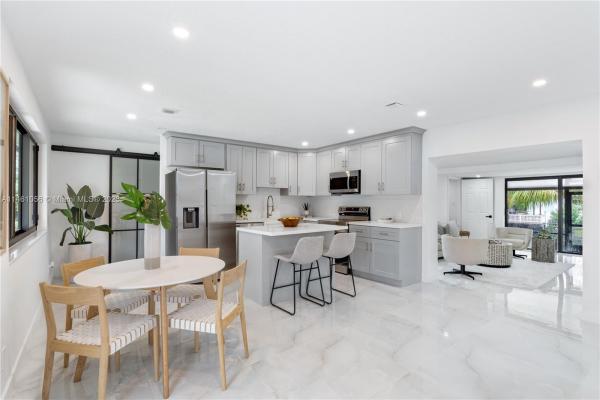 Stirling Lake, 5641 SW 56th St, Davie, Florida 33314, image 1